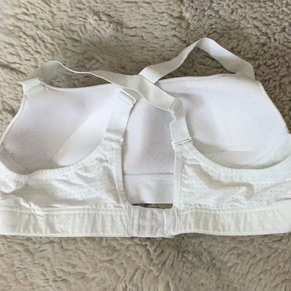 EUC Maidenform White Convertible Sports Bra - Picture 3 of 4